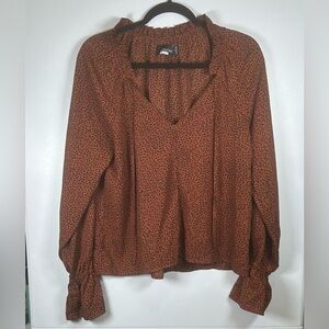 MinkPink Rust/Black Animal Print Peasant Blouse. VNeck, Long Sleeves. Size S.